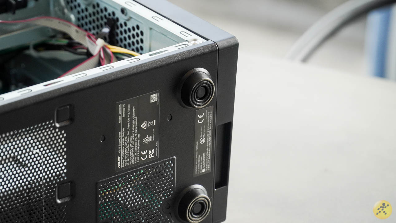 Chân đế của CPU ASUS ExpertCenter D5 Chân đế của CPU ASUS ExpertCenter D5