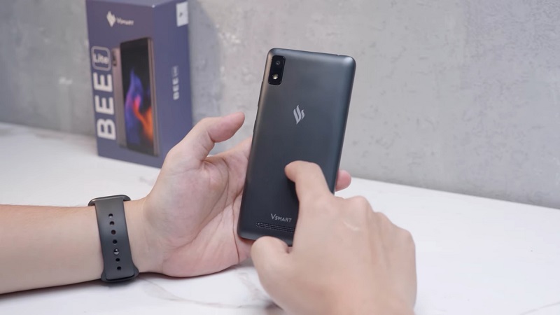 Viettel hợp tác VinSmart bán smartphone 4G Vsmart Bee Lite ra thị trường Việt Nam với giá chỉ từ 600 ngàn đồng