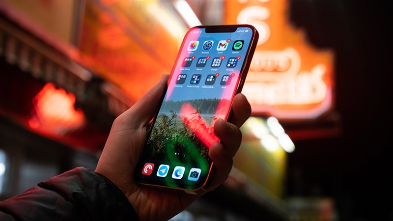Màn hình iPhone 12 series có thể hiển thị 1 tỷ màu