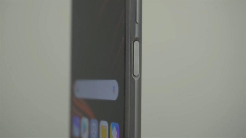 POCO M3 có cảm biến vân tay được đặt bên cạnh phải màn hình POCO M3 có cảm biến vân tay được đặt bên cạnh phải màn hình
