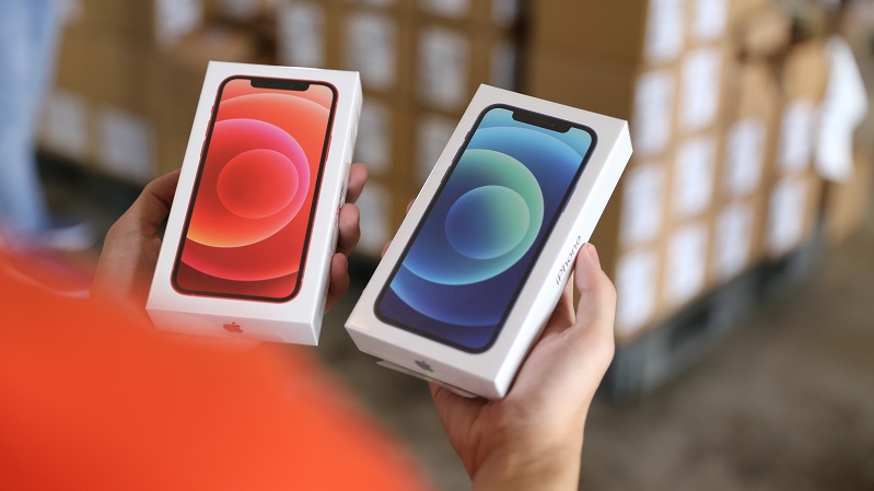 Nhìn lại cả 4 chiếc Apple iPhone 12 Series trước ngày đến tay người dùng Việt Nam Nhìn lại cả 4 chiếc Apple iPhone 12 Series trước ngày đến tay người dùng Việt Nam