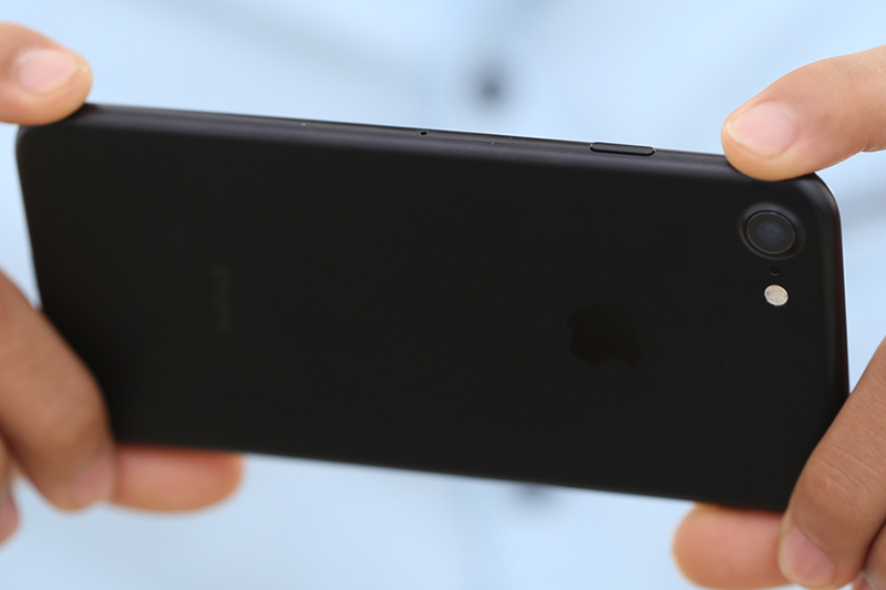iPhone 7 iPhone 7
