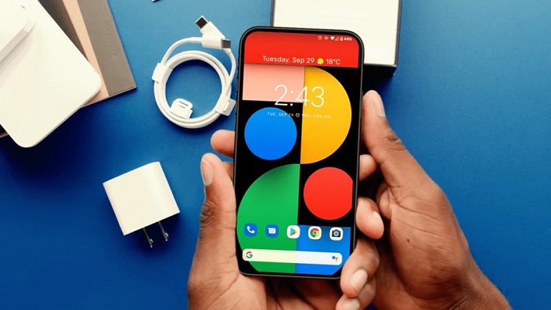 Google Pixel 5 Pro lộ ảnh thực tế với camera selfie ẩn dưới màn hình, có thể dùng chip Snapdragon 865 cùng bộ nhớ RAM 8GB