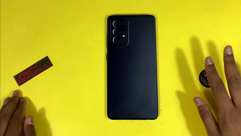 Galaxy A52 vẫn có một hệ thống 4 camera với kiểu thiết kế lồi và sắp xếp vị trí các cảm biến giống như Galaxy A51. (Nguồn: UBXTech). Galaxy A52 vẫn có một hệ thống 4 camera với kiểu thiết kế lồi và sắp xếp vị trí các cảm biến giống như Galaxy A51. (Nguồn: UBXTech).