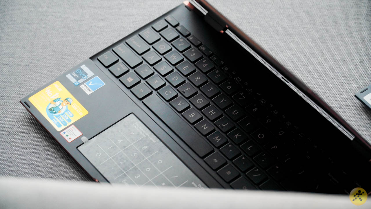 Bàn phím của ASUS ZenBook Flip S UX371 Bàn phím của ASUS ZenBook Flip S UX371