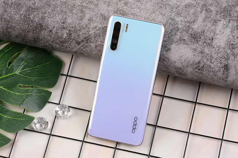 OPPO Reno3