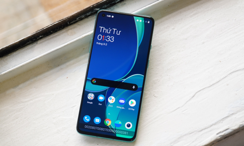 OnePlus 8T với thiết kế trẻ trung và năng động OnePlus 8T với thiết kế trẻ trung và năng động