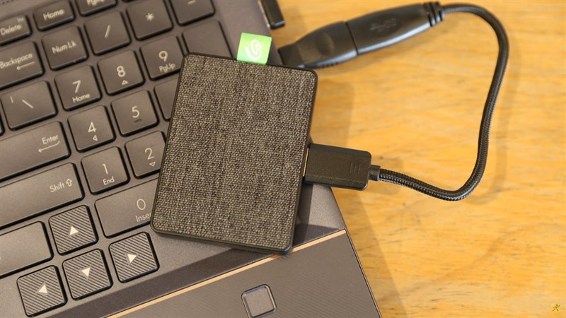 Seagate Ultra Touch SSD Seagate Ultra Touch SSD