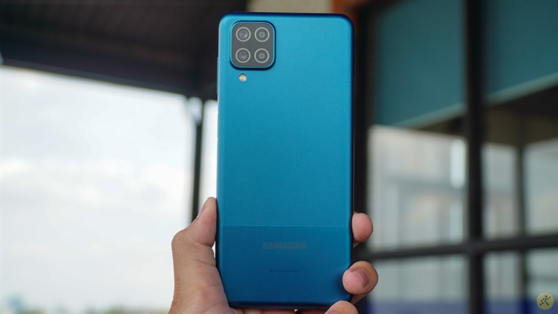 Thiết kế tổng thể của Samsung Galaxy A12