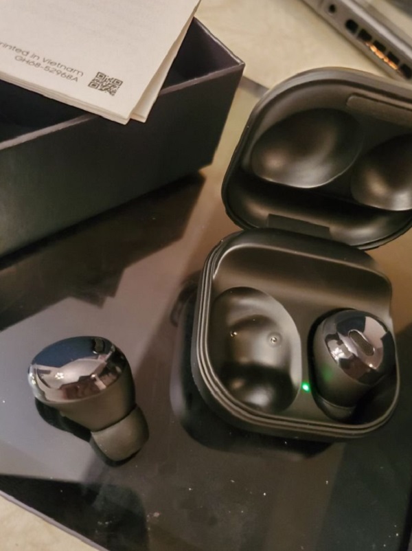 Galaxy Buds Pro bất ngờ bán trên Facebook Marketplace, giá 4.15 triệu Galaxy Buds Pro bất ngờ bán trên Facebook Marketplace, giá 4.15 triệu