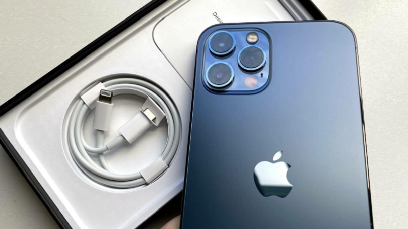 Điểm lại những xu hướng do Apple tạo ra: Lúc đầu hãng nào cũng cà khịa, về sau lại bất ngờ... làm theo