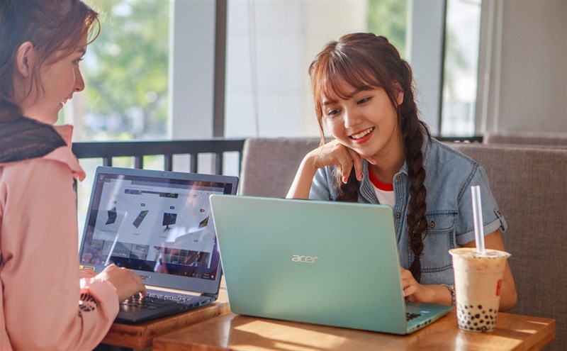 Sử dụng laptop ngoài trời quá lâu Sử dụng laptop ngoài trời quá lâu