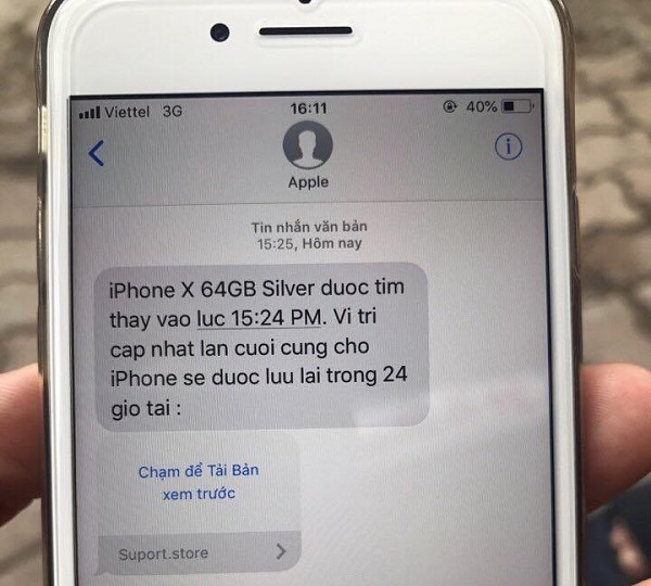 Tin nhắn hỗ trợ lấy lại tài khoản iCloud được gửi từ tài khoản mạo danh và đường link dẫn tới website giả