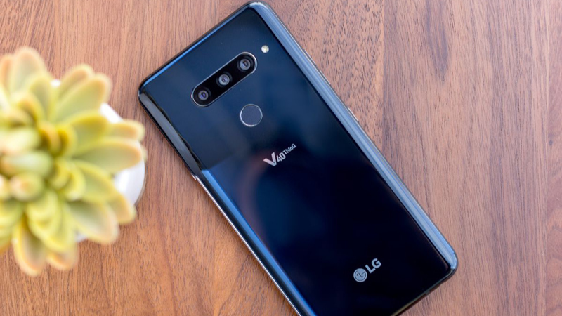 LG V40 có chế độ chụp ảnh nhanh chóng từ camera chính, siêu rộng và cả tele chỉ bằng một lần nhấn phím chụp. LG V40 có chế độ chụp ảnh nhanh chóng từ camera chính, siêu rộng và cả tele chỉ bằng một lần nhấn phím chụp.