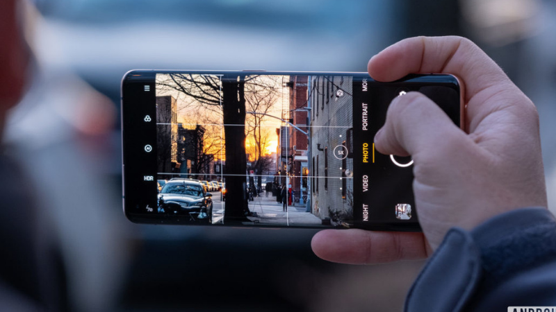 Oppo Find X3 cung cấp khả năng chụp, lưu trữ và hiển thị hình ảnh 10-bit màu Oppo Find X3 cung cấp khả năng chụp, lưu trữ và hiển thị hình ảnh 10-bit màu.