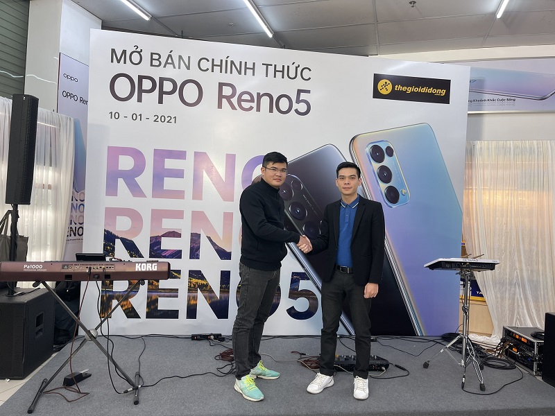 Toàn cảnh sự kiện giao những chiếc OPPO Reno5 đầu tiên tại TGDĐ