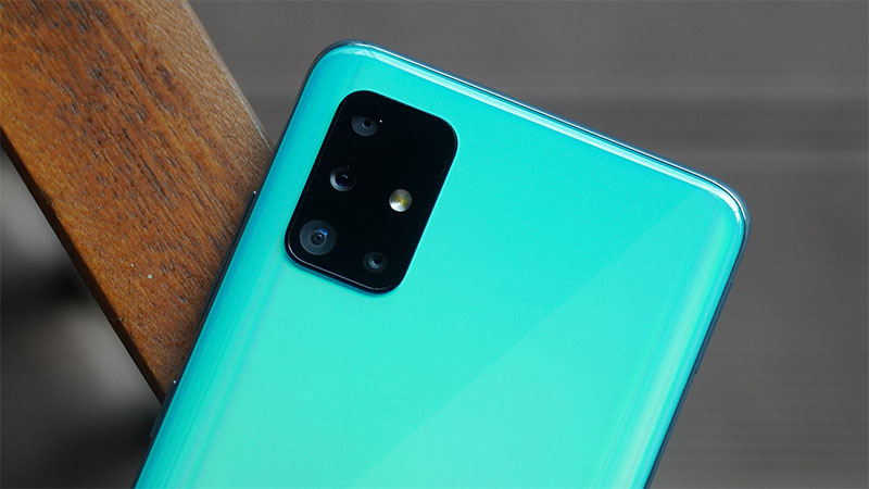 Smartphone Samsung camera trước 32 MP Smartphone Samsung camera trước 32 MP