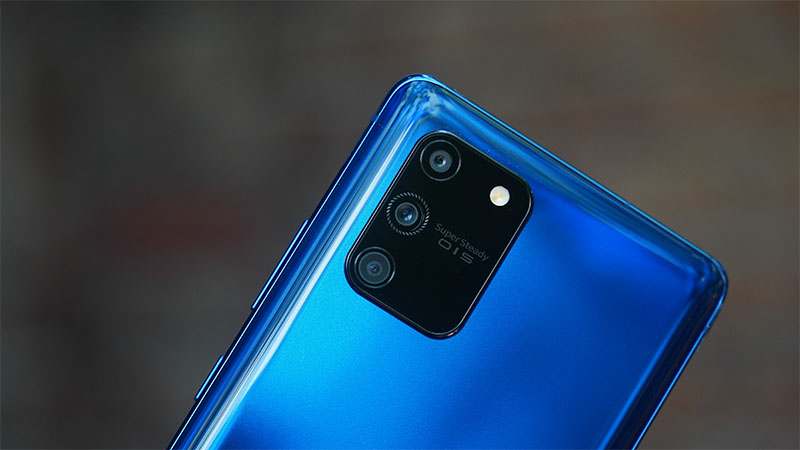 Smartphone Samsung camera trước 32 MP Smartphone Samsung camera trước 32 MP