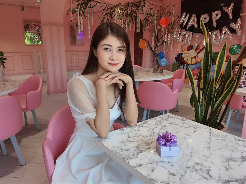 Smartphone Samsung camera trước 32 MP Smartphone Samsung camera trước 32 MP