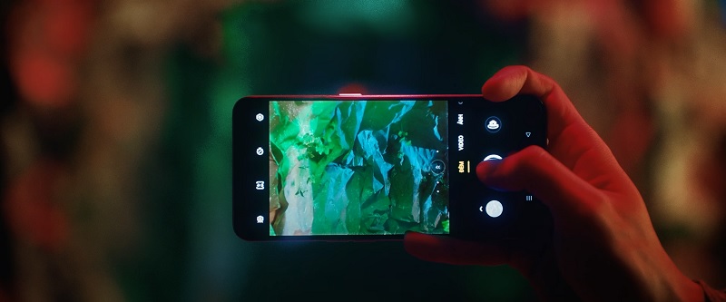 OPPO Reno5 'bắt yêu quái' siêu đỉnh trong MV mới của Ngô Kiến Huy