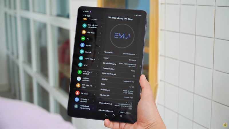 Huawei MatePad đang chạy Android 10 với giao diên EMUI