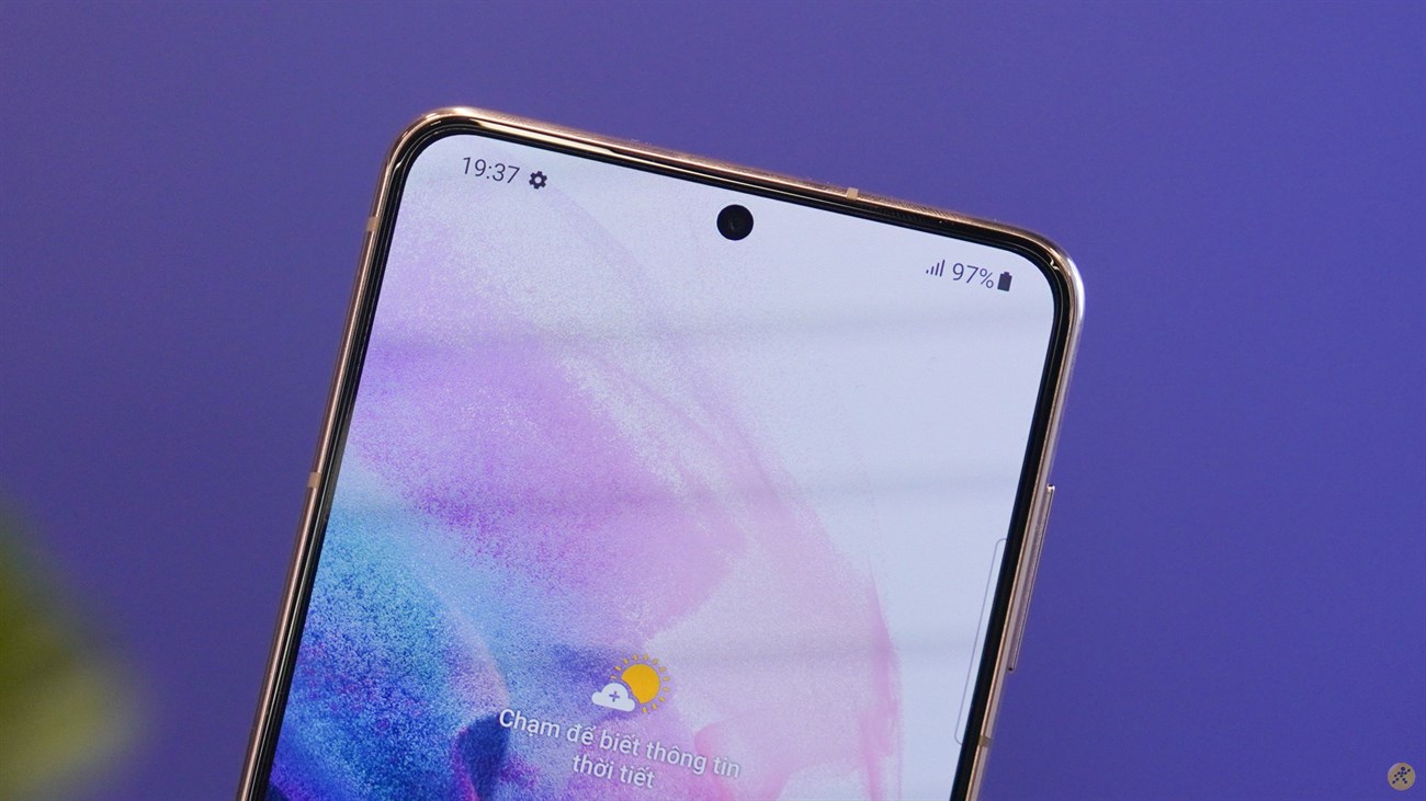 Màn hình Galaxy S21 5G đã được làm phẳng hoàn toàn và sử dụng thiết kế đục lỗ quen thuộc Màn hình Galaxy S21 5G đã được làm phẳng hoàn toàn và sử dụng thiết kế đục lỗ quen thuộc