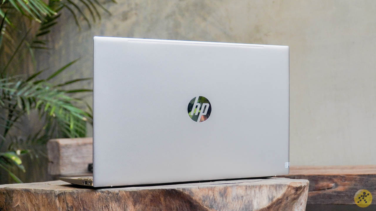 Vẻ ngoài của HP Pavilion 15