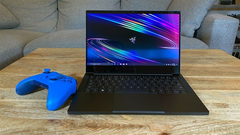 Razer Blade Stealth 13 có thể chơi tốt các game eSport