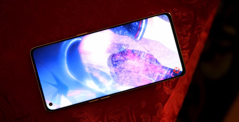 Xem video trên Reno5 Pro 5G cực kỳ thích mắt luôn