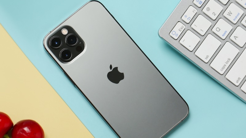 iPhone 12 Pro iPhone 12 Pro