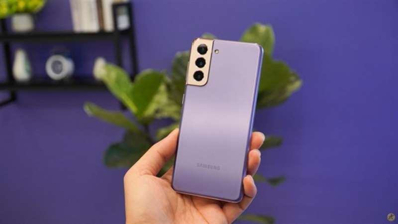 Nếu giá Samsung Galaxy S21 5G mà bằng S21 5G Ultra thì có lẽ chuyện không vui lắm đâu.. Nếu giá Samsung Galaxy S21 5G mà bằng S21 5G Ultra thì có lẽ chuyện không vui lắm đâu..