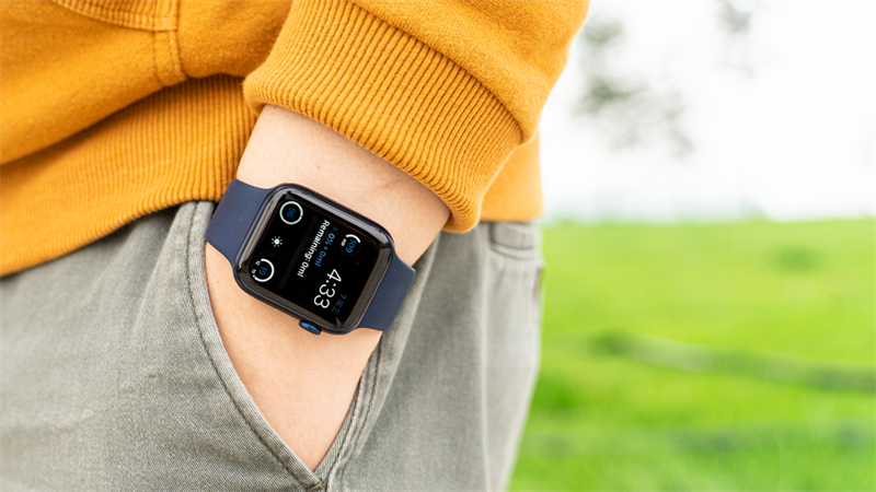 Apple Watch S6 40mm viền nhôm dây cao su. Nguồn: daydaynews.