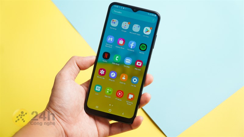 Galaxy A03S với màn hình hiển thị rộng rãi và dễ dàng sử dụng Galaxy A03S với màn hình hiển thị rộng rãi và dễ dàng sử dụng