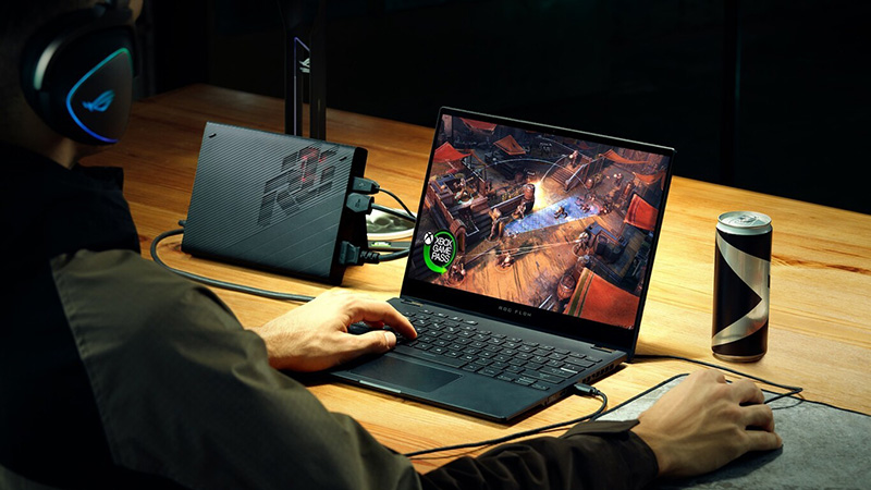 ROG Flow X13 còn có thể biến thành một dàn máy bàn gaming nếu bạn muốn