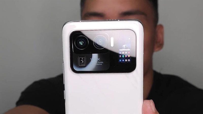 màn hình thứ 2 của mi 11 ultra