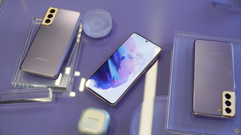Samsung Galaxy S21 FE lộ các tùy chọn bộ nhớ trong và phiên bản màu sắc, vào xem coi có màu bạn thích không nhé Samsung Galaxy S21 FE lộ các tùy chọn bộ nhớ trong và phiên bản màu sắc, vào xem coi có màu bạn thích không nhé