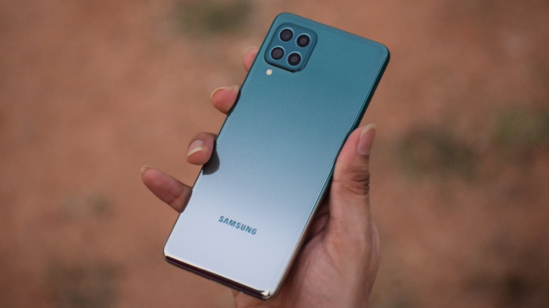 Galaxy F62 có thiết kế mặt lưng khá giống với một số mẫu smartphone của Galaxy M Series. (Nguồn: TechRadar).