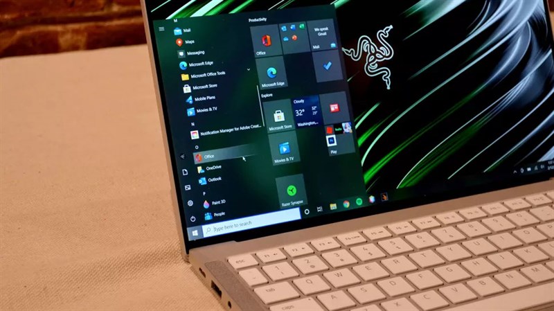Razer Synapse là một điểm sáng trong các ứng dụng được cài đặt sẵn trên Razer Book 13 (2020). Razer Synapse là một điểm sáng trong các ứng dụng được cài đặt sẵn trên Razer Book 13 (2020).