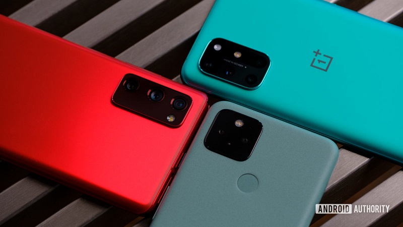 Google Pixel 5 vs Samsung Galaxy S20 FE vs OnePlus 8T Google Pixel 5 vs Samsung Galaxy S20 FE vs OnePlus 8T