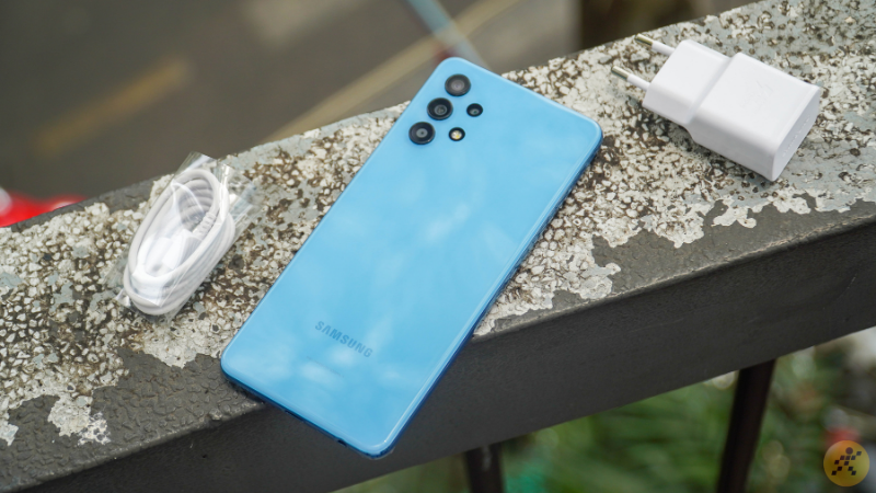 Toàn bộ phụ kiện bên trong hộp của Samsung Galaxy A32. Toàn bộ phụ kiện bên trong hộp của Samsung Galaxy A32.