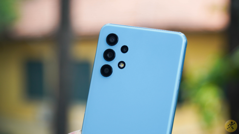 Thiết kế camera của Galaxy A32 được lấy cảm hứng từ dòng flagship Galaxy S21 Series. Thiết kế camera của Galaxy A32 được lấy cảm hứng từ dòng flagship Galaxy S21 Series.