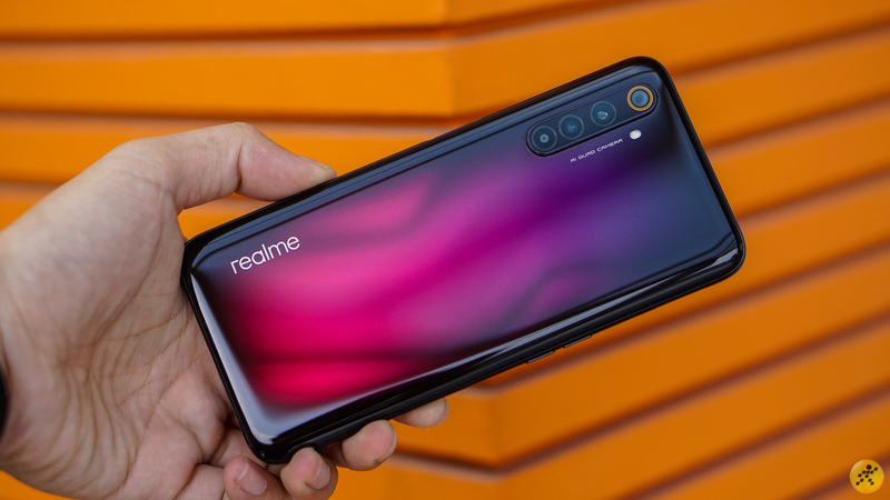 Cần gì mua smartphone giá trên 10 triệu, dưới đây là 5 chiếc máy chỉ dưới 7 triệu đã có ngay RAM 8 GB và 128 GB bộ nhớ trong Cần gì mua smartphone giá trên 10 triệu, dưới đây là 5 chiếc máy chỉ dưới 7 triệu đã có ngay RAM 8 GB và 128 GB bộ nhớ trong