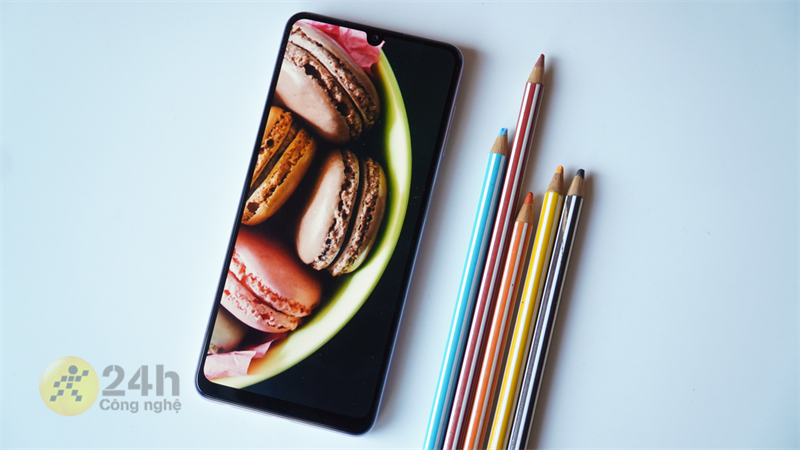 Galaxy A22 sở hữu màn hình Super AMOLED cung cấp gam màu rực rỡ cho khả năng hiển thị sống động Galaxy A22 sở hữu màn hình Super AMOLED cung cấp gam màu rực rỡ cho khả năng hiển thị sống động