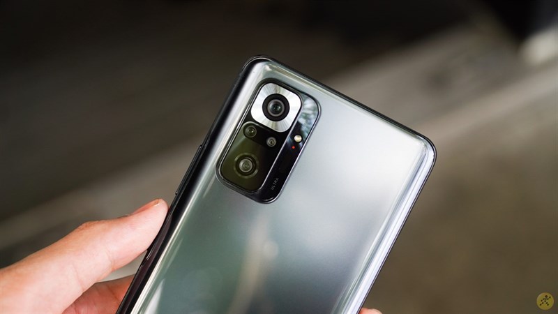 Cụm 4 camera trên Xiaomi Redmi Note 10 Pro.