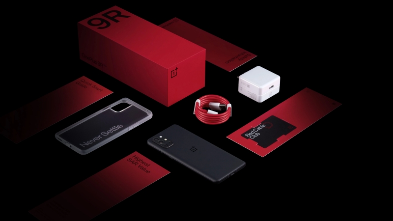 OnePlus 9R và các phụ kiện đi kèm OnePlus 9R và các phụ kiện đi kèm