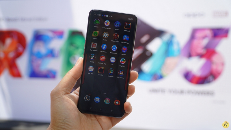 OPPO Reno5 Marvel OPPO Reno5 Marvel
