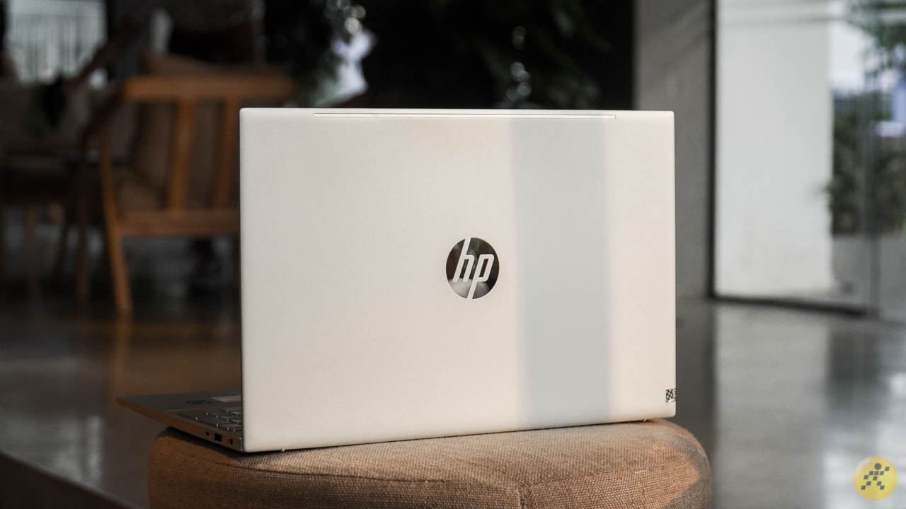 Mặt lưng của HP Pavilion 15