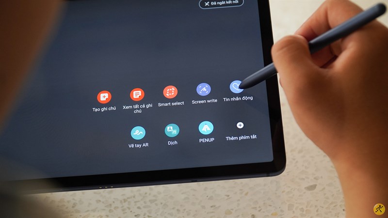 Cảm giác sử dụng bút S Pen trên Galaxy Tab S7 cho cảm giác sử dụng tuyệt vời Cảm giác sử dụng bút S Pen trên Galaxy Tab S7 cho cảm giác sử dụng tuyệt vời