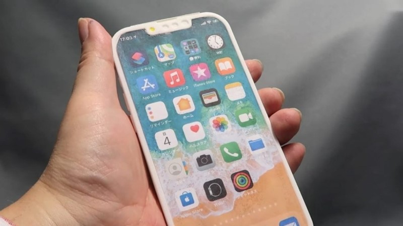 Mô hình iPhone 13 Pro (iPhone 12s Pro) lộ diện với notch tai thỏ nhỏ gọn
