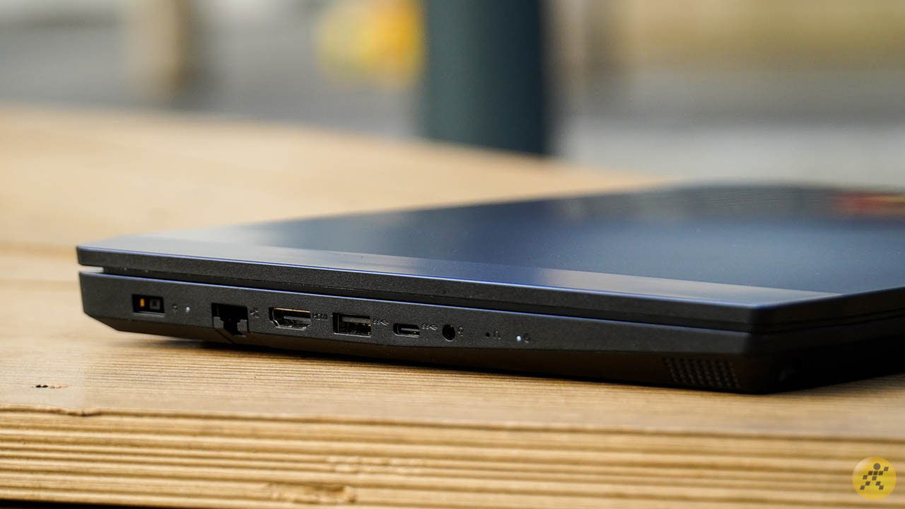 Cạnh trái của Lenovo IdeaPad Gaming 3 Cạnh trái của Lenovo IdeaPad Gaming 3